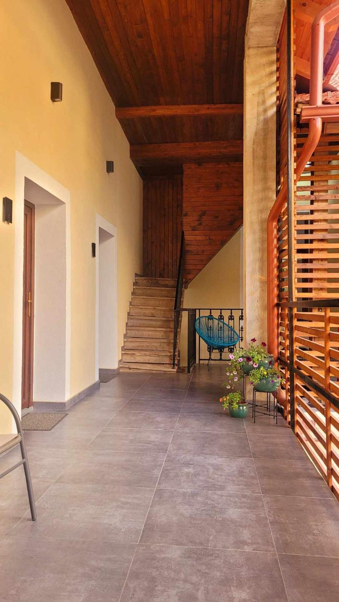 Urban Six Apartments Făgăraş Εξωτερικό φωτογραφία