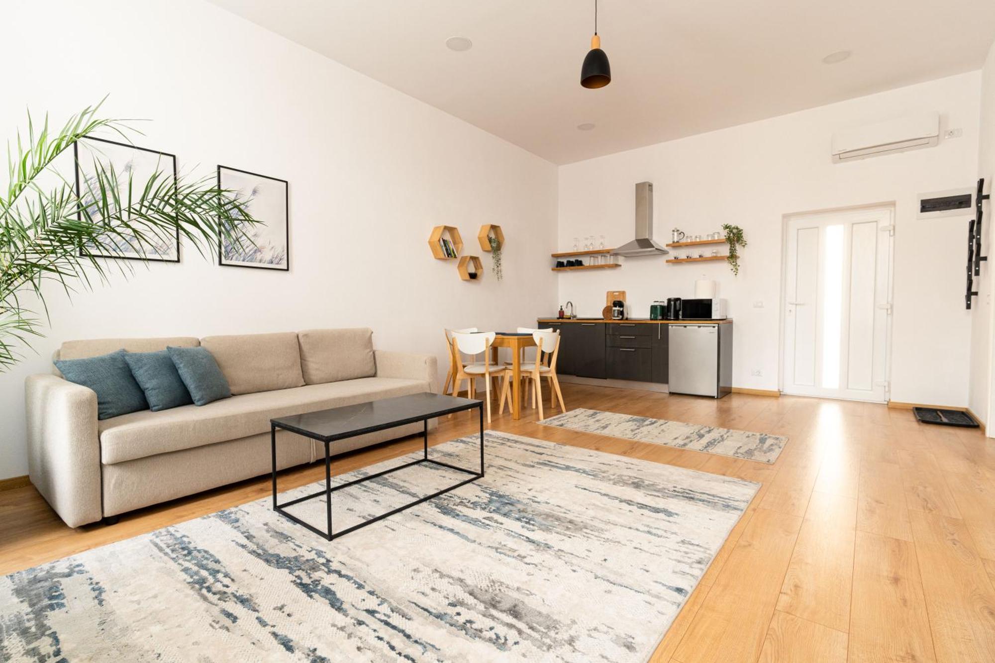 Urban Six Apartments Făgăraş Εξωτερικό φωτογραφία