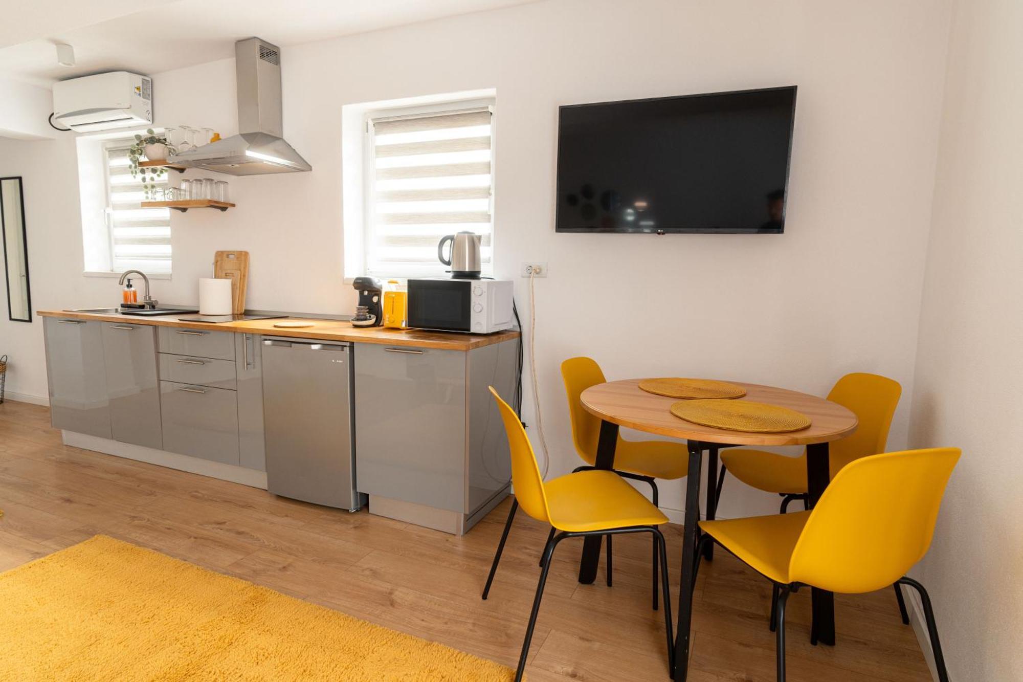 Urban Six Apartments Făgăraş Εξωτερικό φωτογραφία